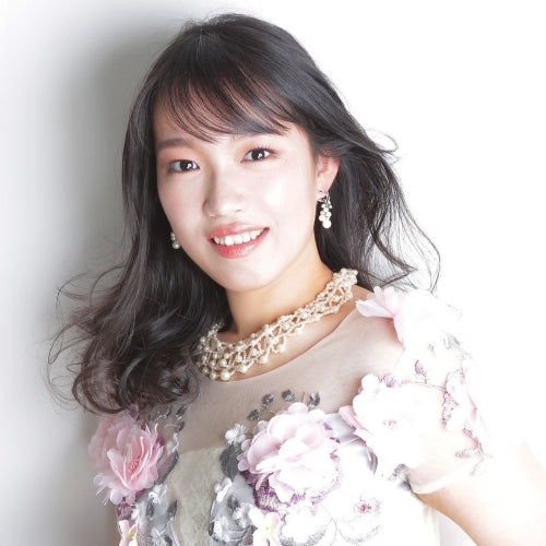 富永早耶香 Sayaka TOMINAGA - Pianist
