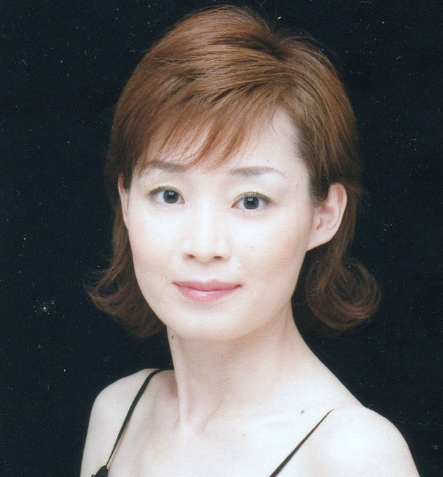 伊坪淑子 Yoshiko ITSUBO - Pianist