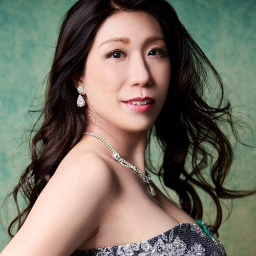 萩原紫以佳　Shiika HAGIWARA - Soprano